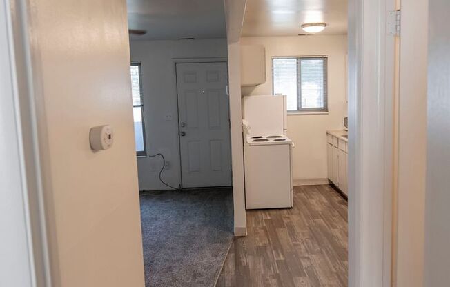 1 bed, 1 bath, 630 sqft, $1,099, Unit 17