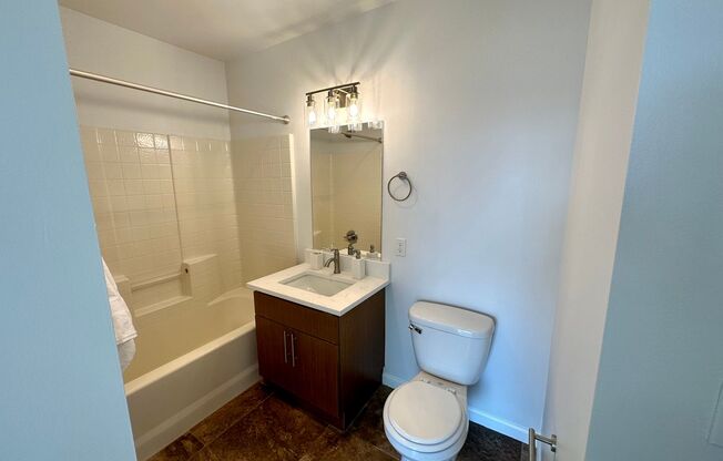 1 bed, 1 bath, 648 sqft, $1,899, Unit Unit 301
