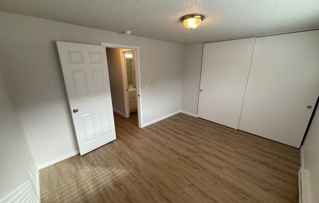 1 bed, 1 bath, 590 sqft, $1,395, Unit 924