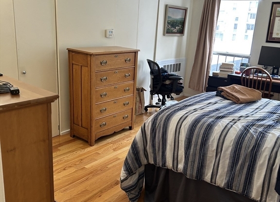 1 bed, 1 bath, 860 sqft, $2,700, Unit 407