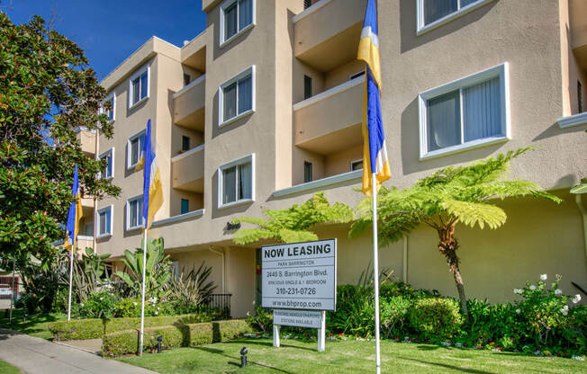 Apartment Building in Los Angeles