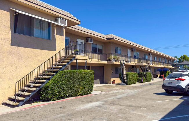 2 beds, 2 baths, $2,099, Unit 5