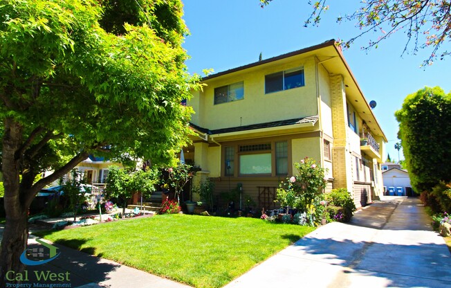 $1,995 - One Bedroom One Bath Apartment - Rose Garden Location!