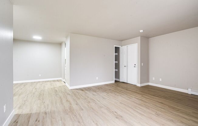 2 beds, 1 bath, 878 sqft, $1,449, Unit 3801-08