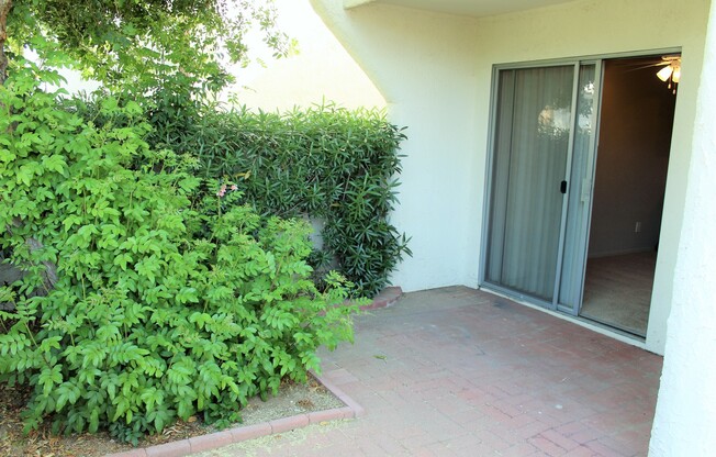 Studio, 1 bath, 520 sqft, $1,250, Unit N105