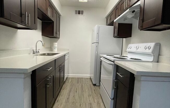 1 bed, 1 bath, 710 sqft, $900, Unit 144