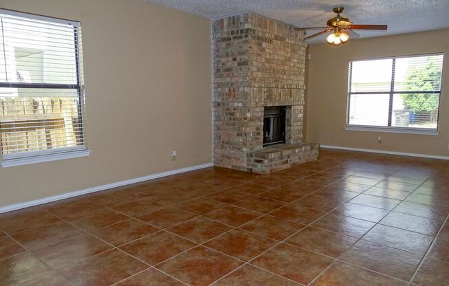 Single Family Home in Medical Center