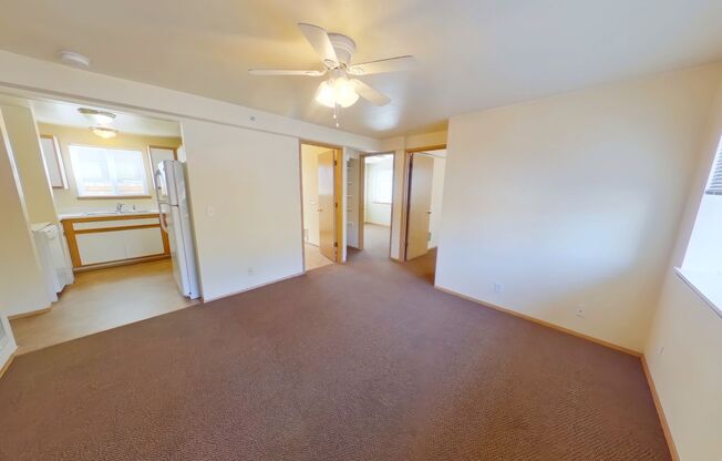 2 beds, 1 bath, $1,600, Unit 1693 Patterson Alley #2