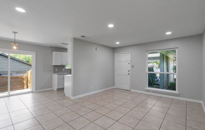 1407 Avebury Cir #A, Austin, Texas 78753
