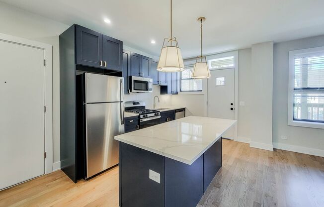 2 beds, 2 baths, 850 sqft, $3,500, Unit 2026-2B