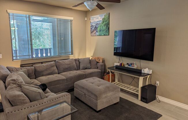 3 beds, 2.5 baths, $2,250, Unit unit 1290