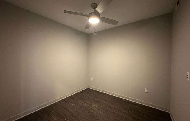 2 beds, 1 bath, 676 sqft, $1,895, Unit 411