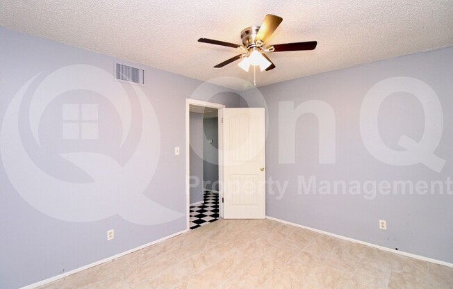 353 E 9 DR