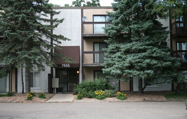 Cedar Pond Apartments - 7455