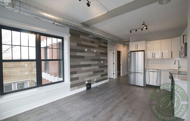 2 beds, 1 bath, 570 sqft, $2,500, Unit 301
