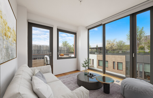 2 beds, 1 bath, $4,500, Unit 460