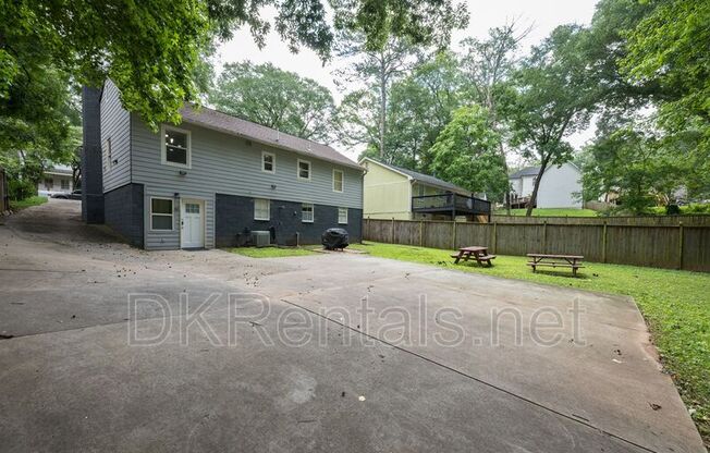 1565 OVERLAND TERRACE