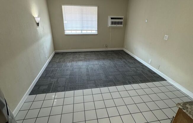 1 bed, 1 bath, $750, Unit 204