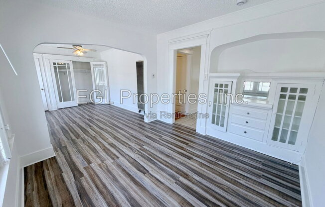 3521-1/2 Montclair Street