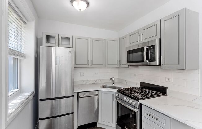 1 bed, 1 bath, 420 sqft, $1,650, Unit 304