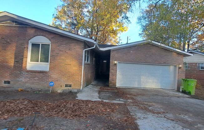 4 beds, 2 baths, $1,595