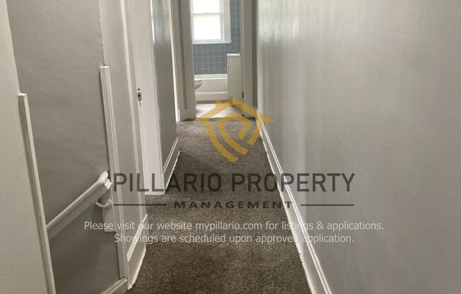 3 beds, 1 bath, 1,400 sqft, $1,050, Unit 2910 N Washington Blvd