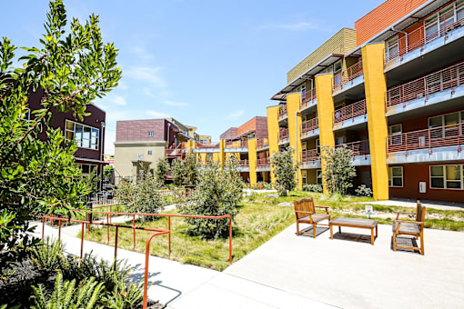 B3 courtyard ground level view.