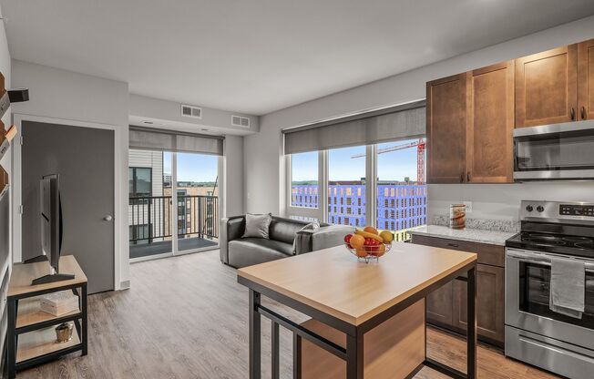 3 beds, 2 baths, 1,137 sqft, $2,520, Unit 314