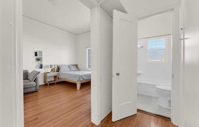 Studio, 1 bath, $2,095, Unit 224