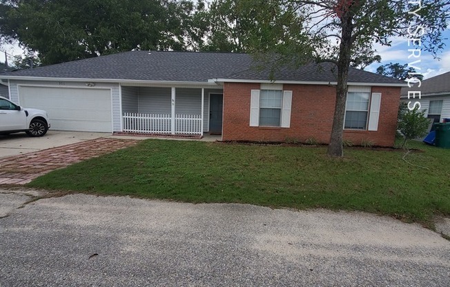 3 beds, 2 baths, 1,078 sqft, $2,095