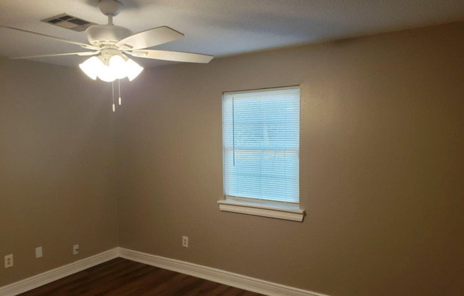 2 beds, 2 baths, $1,250