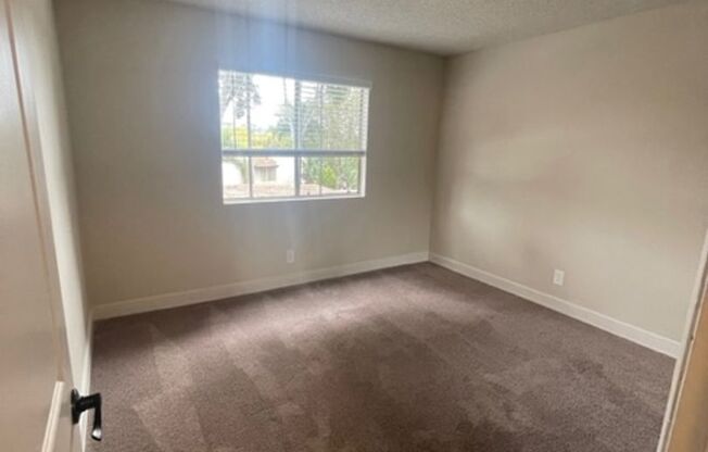 2 beds, 2 baths, 1,015 sqft, $2,975, Unit 211