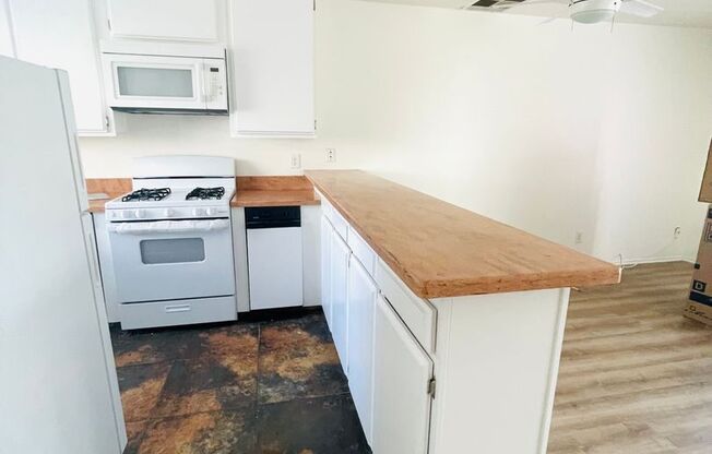 Casa Marina Townhouse 2 Bedrooms, 2.5 Bathrooms