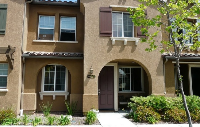 Beautiful, Must See 3 Bed, 2.5 Bath Town Home in Pacific Highlands Ranch!