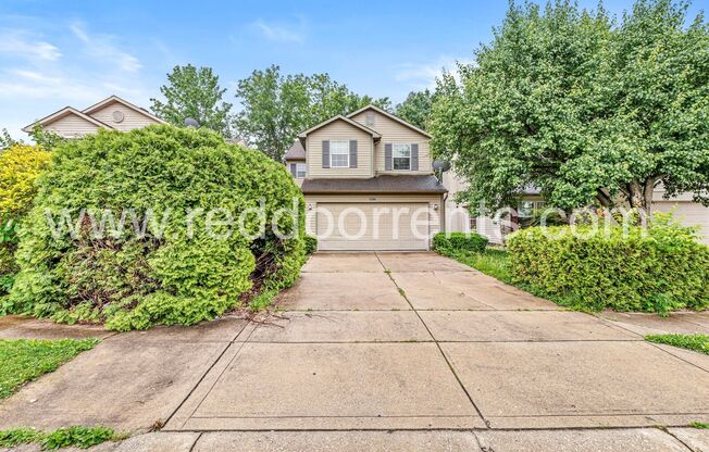 Warren Township, 3 Bed, 2.5 Bath, 2 Story, New Carpet!
