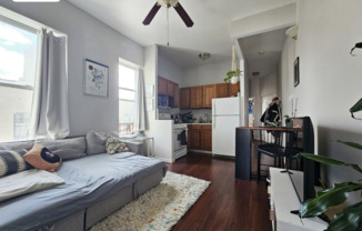 2 beds, 1 bath, $3,300, Unit 20