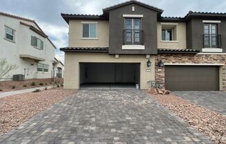 3 BED 2.5 BATH 2 CAR GARAGE TOWNHOUSE WITH LOFT, COMMUNITY POOL & PARK!