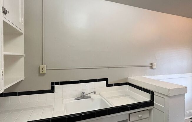 1 bed, 1 bath, $1,395, Unit 54