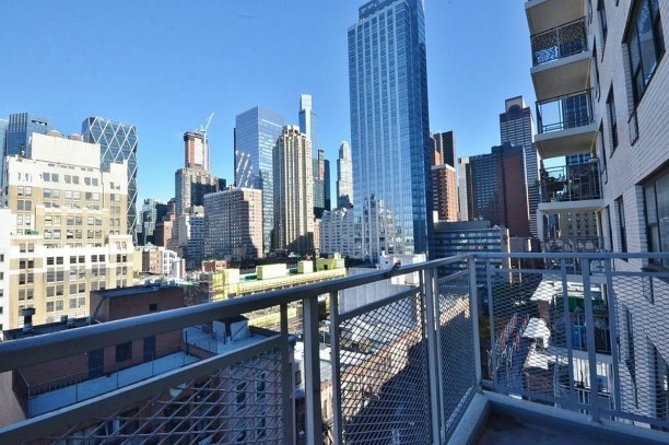 350 W 51 ST