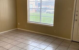 2 beds, 1.5 baths, 681 sqft, $895, Unit WC 7