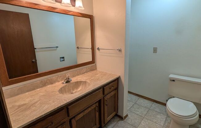 2 beds, 2 baths, 1,034 sqft, $1,289, Unit 1401 034