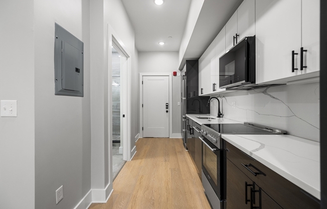872 BROADWAY