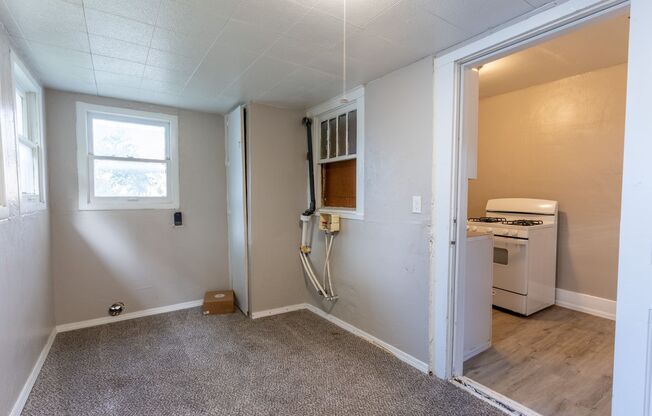 2 beds, 1 bath, $1,250