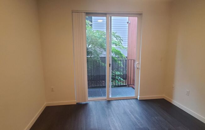 1 bed, 1 bath, 574 sqft, $1,875, Unit 105