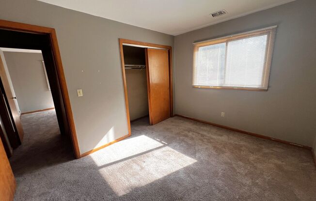 2 beds, 1 bath, $1,000