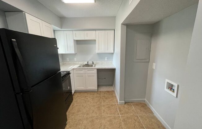 2 beds, 1.5 baths, 800 sqft, $725, Unit 1812 Self D