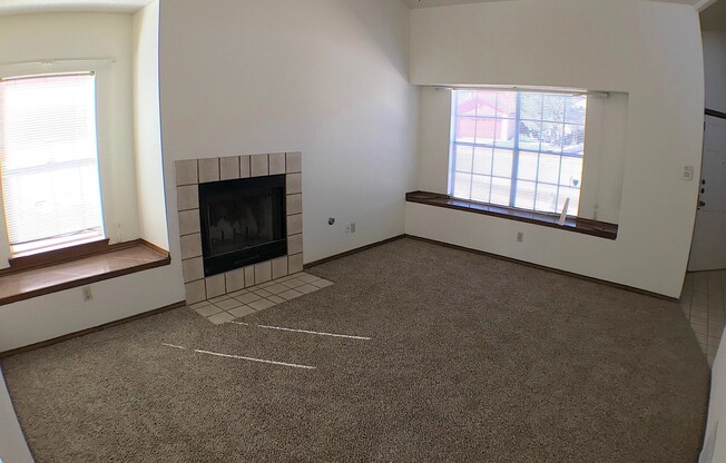Northeast El Paso 3bed/2.5bath with Loft!