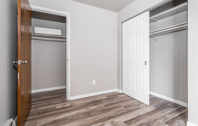 Studio, 1 bath, 450 sqft, $899, Unit 433-210