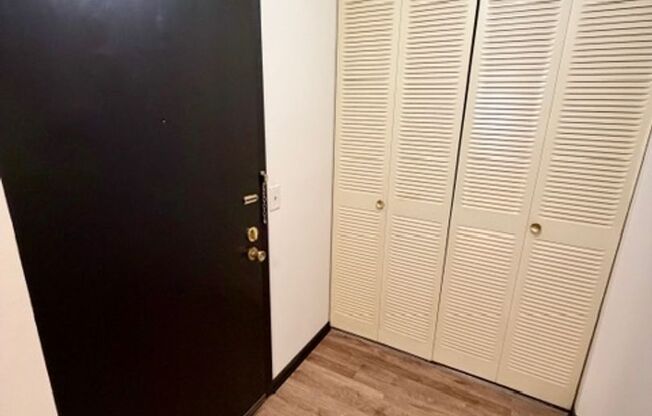 2 beds, 2 baths, 1,050 sqft, $1,250, Unit 7700-104