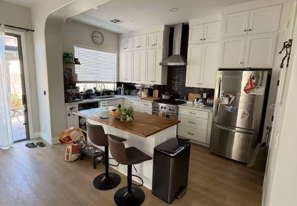 2420 BROOKLYN BRG ST